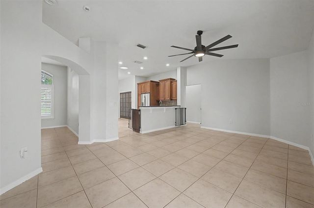 4021 LITHIA RIDGE BOULEVARD, Valrico, FL 33596