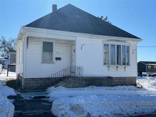 92 Old Oak Avenue, Cranston, RI 02920