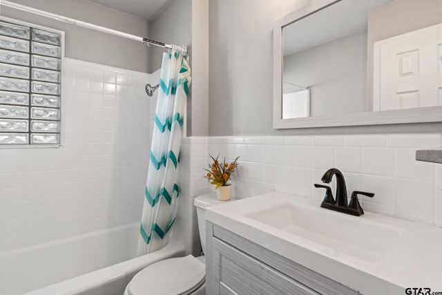 3915 Sabine, Texarkana, TX 75503