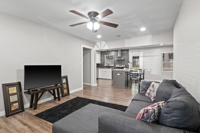 3915 Sabine, Texarkana, TX 75503