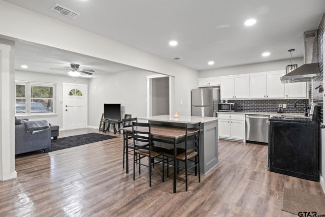 3915 Sabine, Texarkana, TX 75503