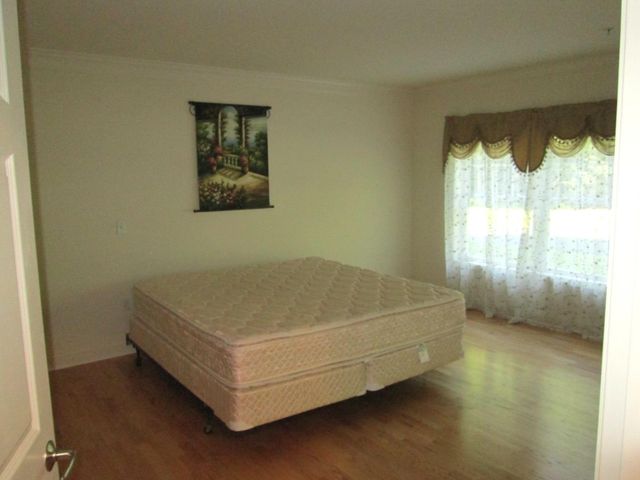 65 Hawthorne Dr Apt 110, Bedford, NH 03110