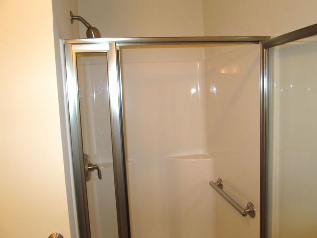 65 Hawthorne Dr Apt 110, Bedford, NH 03110