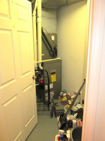 65 Hawthorne Dr Apt 110, Bedford, NH 03110
