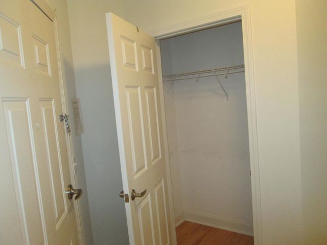 65 Hawthorne Dr Apt 110, Bedford, NH 03110