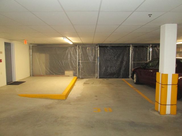65 Hawthorne Dr Apt 110, Bedford, NH 03110