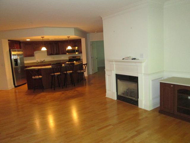 65 Hawthorne Dr Apt 110, Bedford, NH 03110