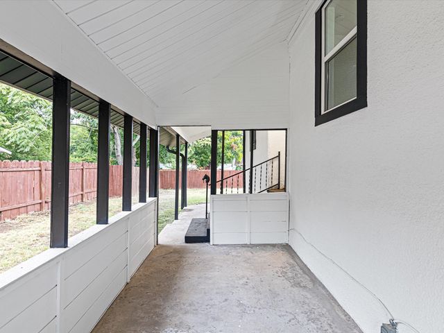 611 Cherry Street, Bowie, TX 76230