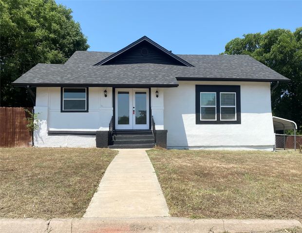 611 Cherry Street, Bowie, TX 76230
