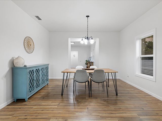 611 Cherry Street, Bowie, TX 76230