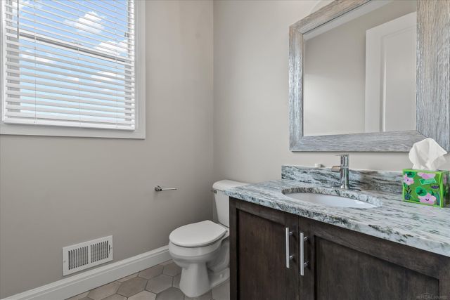 50155 N Anita Way, Macomb Twp, MI 48044