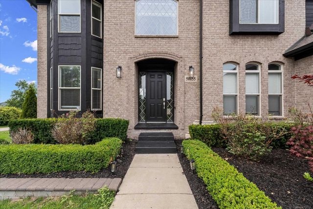 50155 N Anita Way, Macomb Twp, MI 48044
