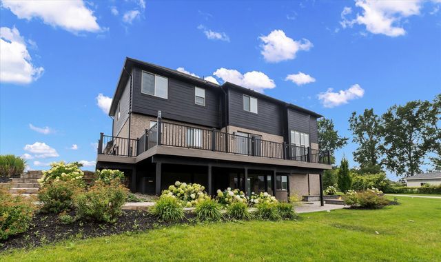 50155 N Anita Way, Macomb Twp, MI 48044