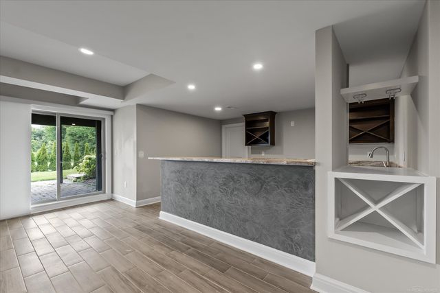 50155 N Anita Way, Macomb Twp, MI 48044