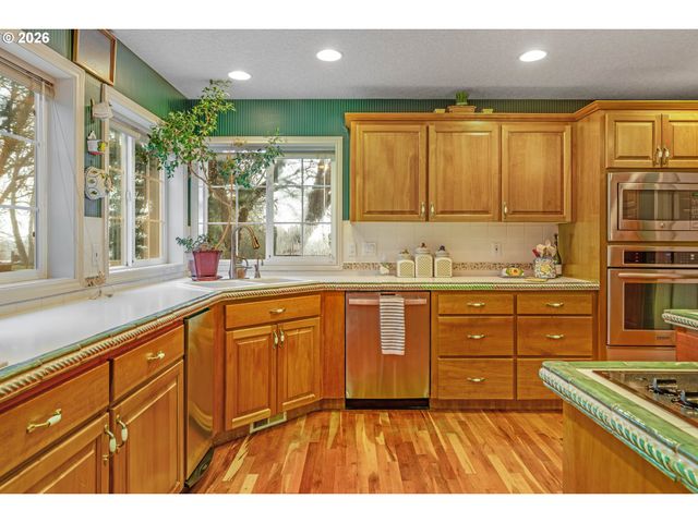 2770 Ne ROBERTS Ln, Newberg, OR 97132