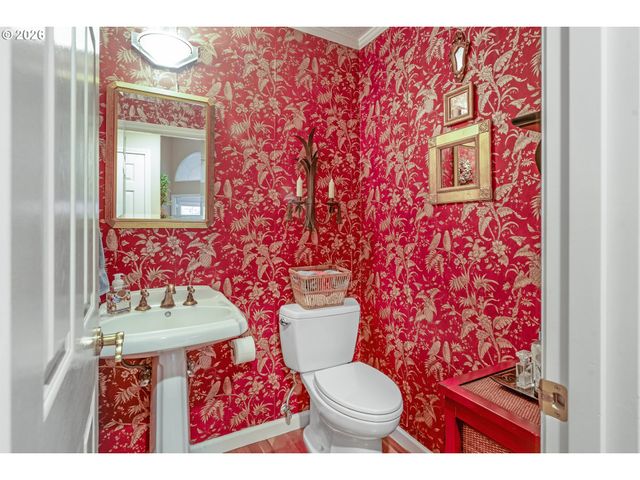 2770 Ne ROBERTS Ln, Newberg, OR 97132