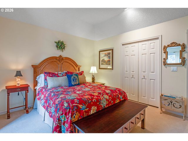 2770 Ne ROBERTS Ln, Newberg, OR 97132