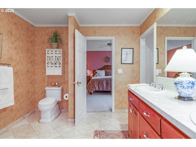 2770 Ne ROBERTS Ln, Newberg, OR 97132