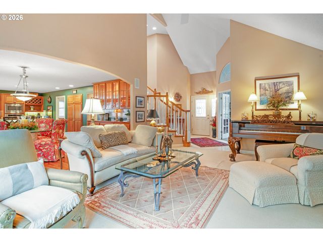 2770 Ne ROBERTS Ln, Newberg, OR 97132