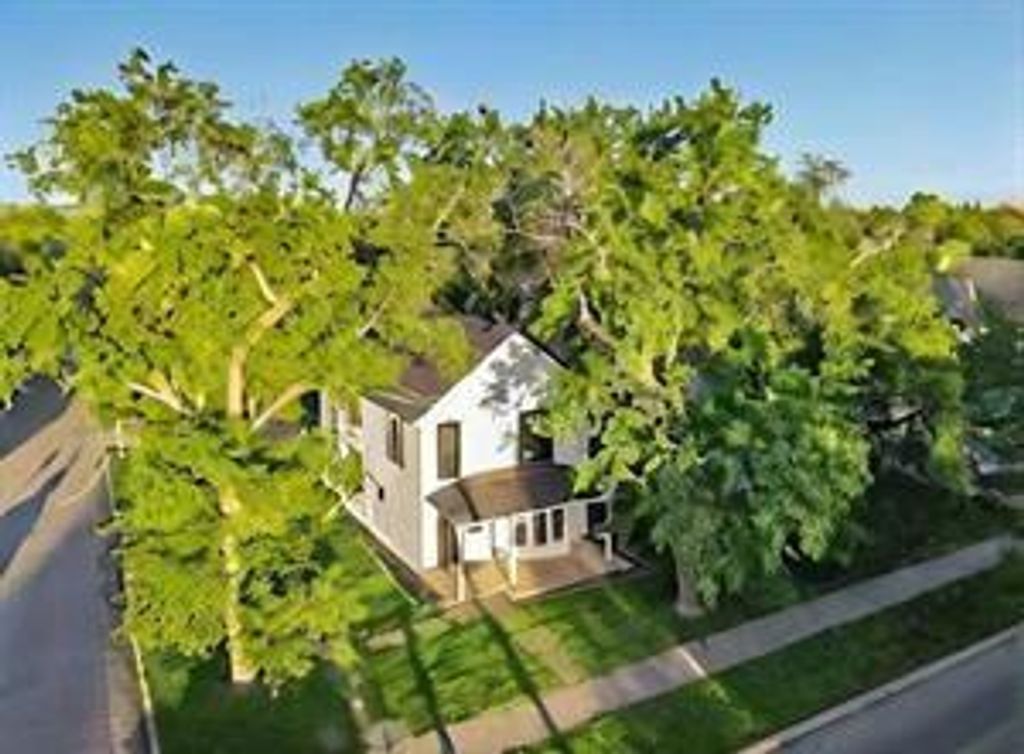 301 S Main Street, Maryville, MO 64468