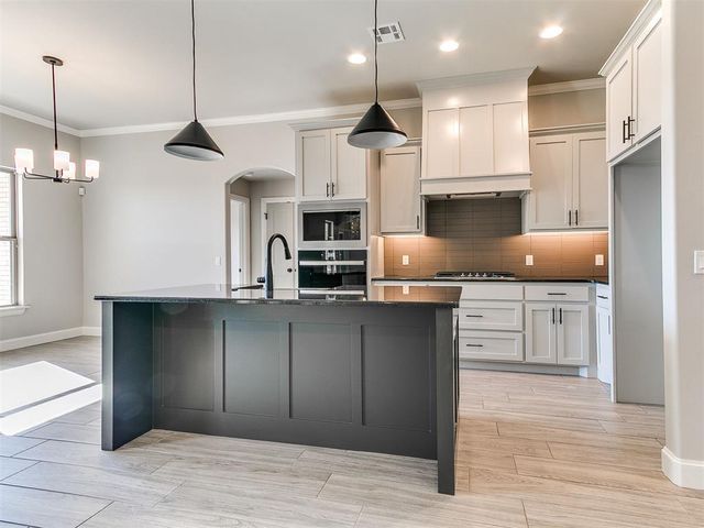 9216 SW 44th Terrace, Oklahoma City, OK 73179