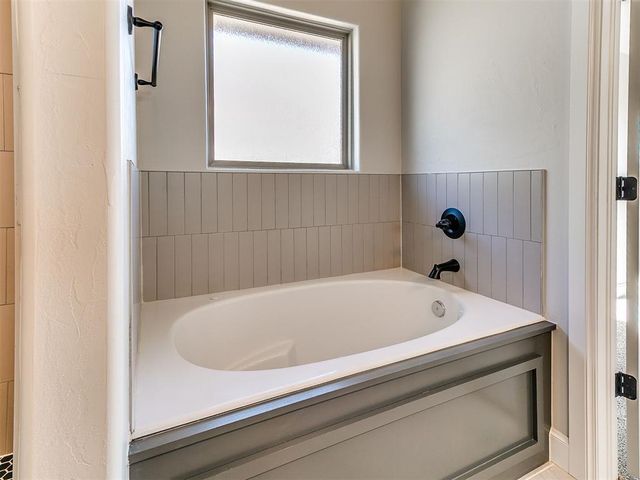 9216 SW 44th Terrace, Oklahoma City, OK 73179