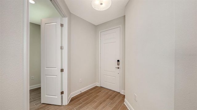9866 CRYSTAL ISLES CIRCLE, Sarasota, FL 34241