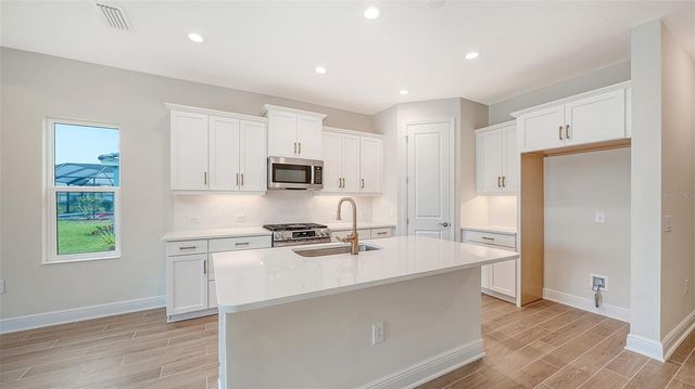 9866 CRYSTAL ISLES CIRCLE, Sarasota, FL 34241