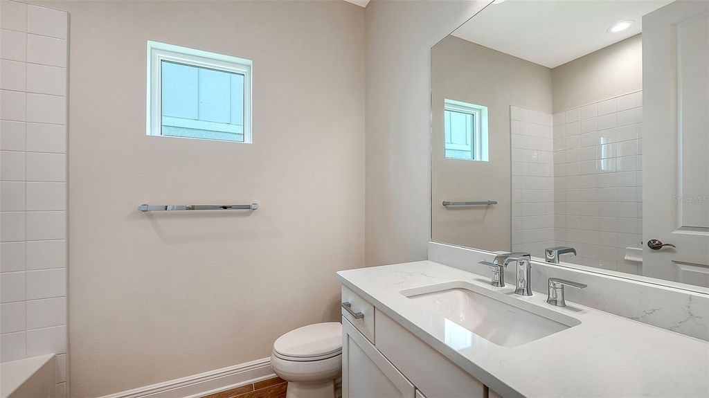 Image 27 of property listing at 9866 CRYSTAL ISLES CIRCLE, Sarasota, FL 34241