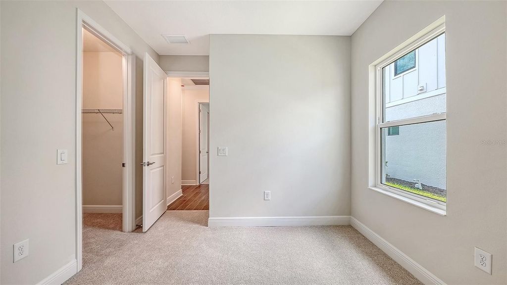 Image 30 of property listing at 9866 CRYSTAL ISLES CIRCLE, Sarasota, FL 34241