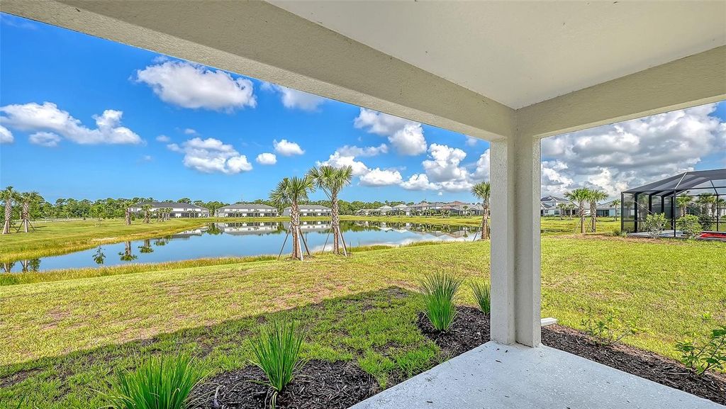 Image 35 of property listing at 9866 CRYSTAL ISLES CIRCLE, Sarasota, FL 34241