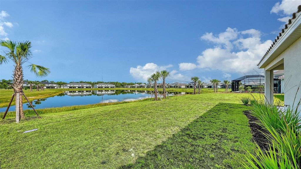Image 39 of property listing at 9866 CRYSTAL ISLES CIRCLE, Sarasota, FL 34241