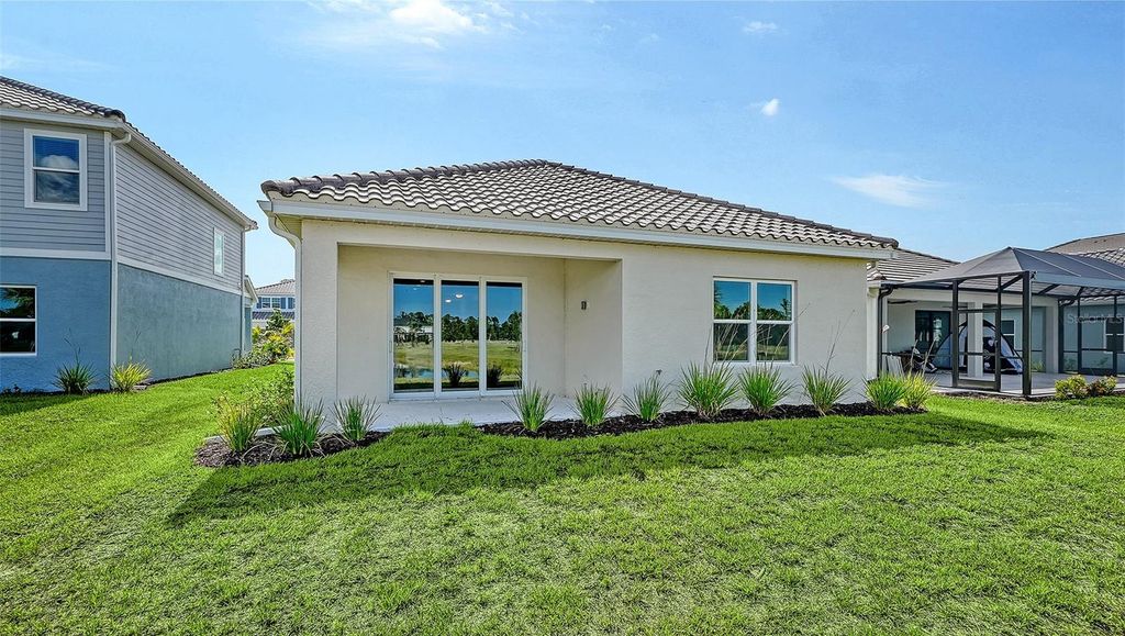 Image 42 of property listing at 9866 CRYSTAL ISLES CIRCLE, Sarasota, FL 34241