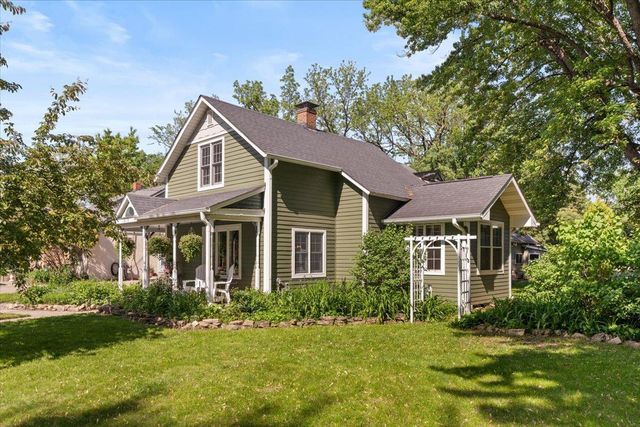 1215 4th Avenue S, Stillwater, MN 55082