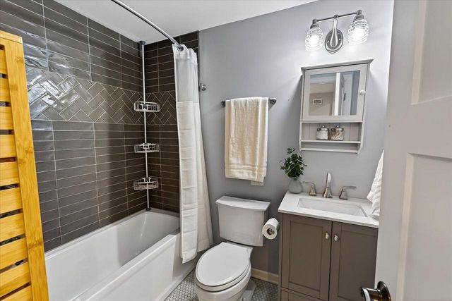 2211 Colladay Point Drive, Stoughton, WI 53589
