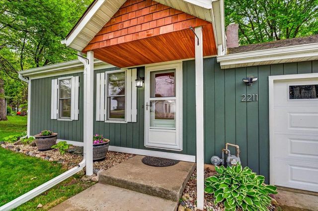 2211 Colladay Point Drive, Stoughton, WI 53589