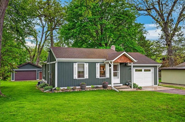 2211 Colladay Point Drive, Stoughton, WI 53589