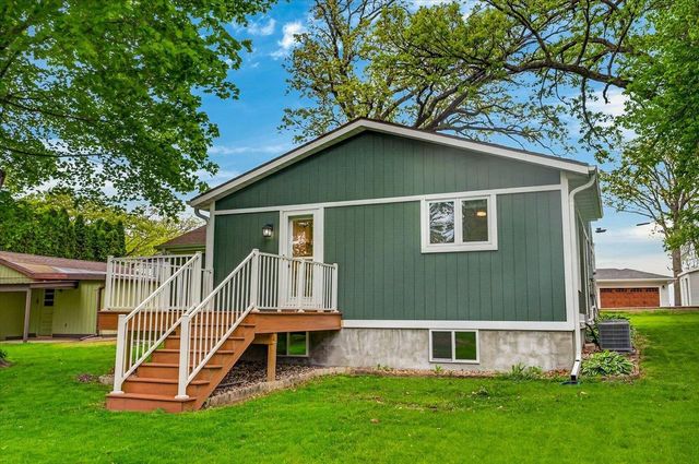 2211 Colladay Point Drive, Stoughton, WI 53589
