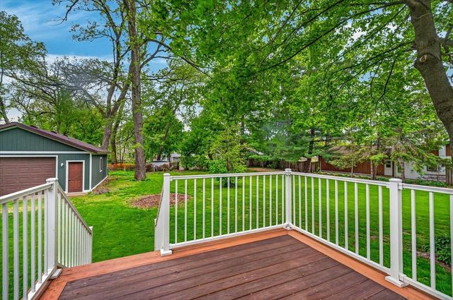 2211 Colladay Point Drive, Stoughton, WI 53589