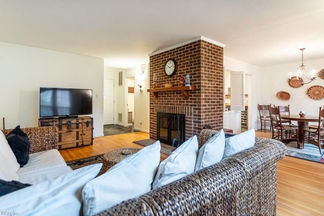 13 Autumn E, Williamsburg, VA 23188