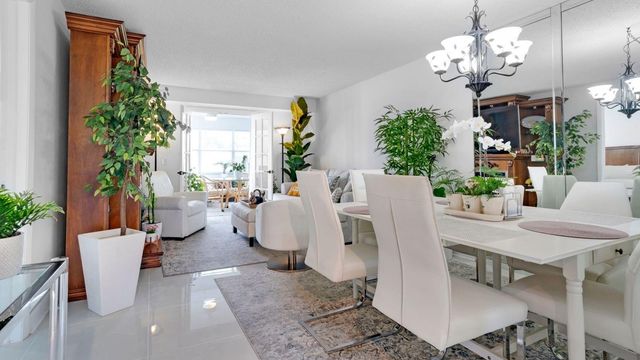9581 Sunrise Lakes Blvd 309, Sunrise, FL 33322