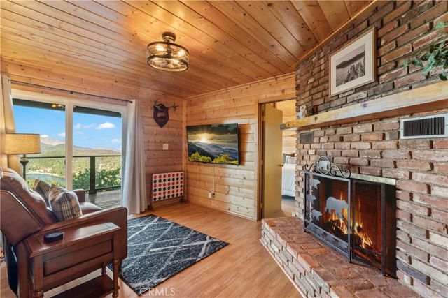 816 Chamois Drive, Crestline, CA 92325