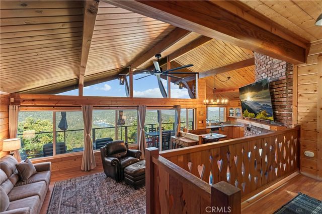 816 Chamois Drive, Crestline, CA 92325