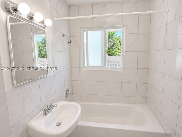 955 Buchanan St 3, Hollywood, FL 33019