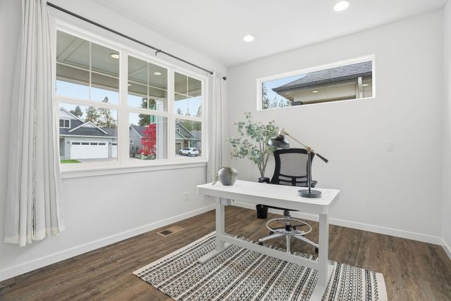 2025 E 33rd Ave, Spokane, WA 99203