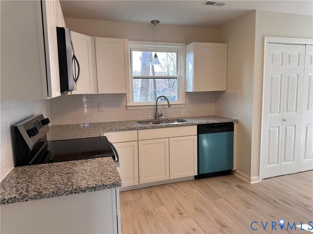 9318 Telstar Dr, North Chesterfield, VA 23237