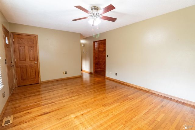 8940 Woodside Drive, Temperance, MI 48182