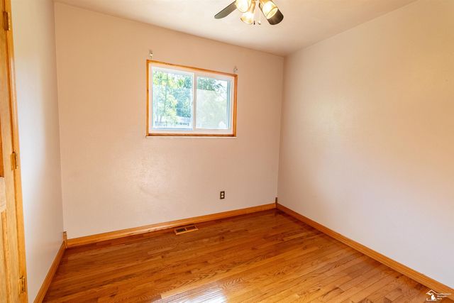 8940 Woodside Drive, Temperance, MI 48182