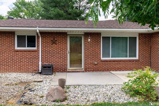 8940 Woodside Drive, Temperance, MI 48182