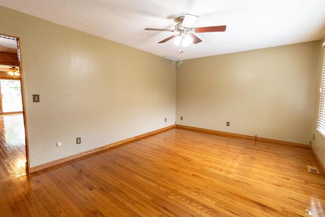 8940 Woodside Drive, Temperance, MI 48182